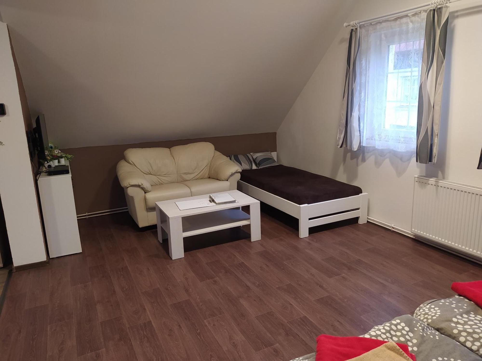 Frank * Ceska Kamenice